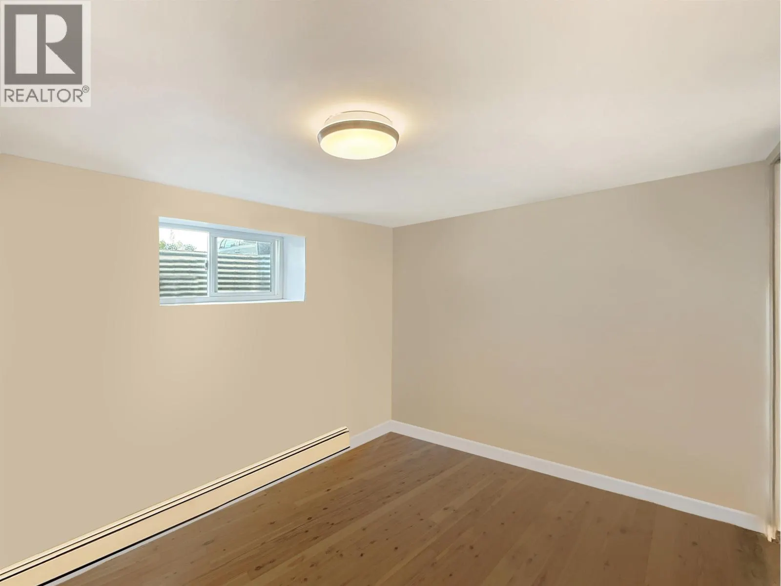 2365 LAURIER CRESCENT