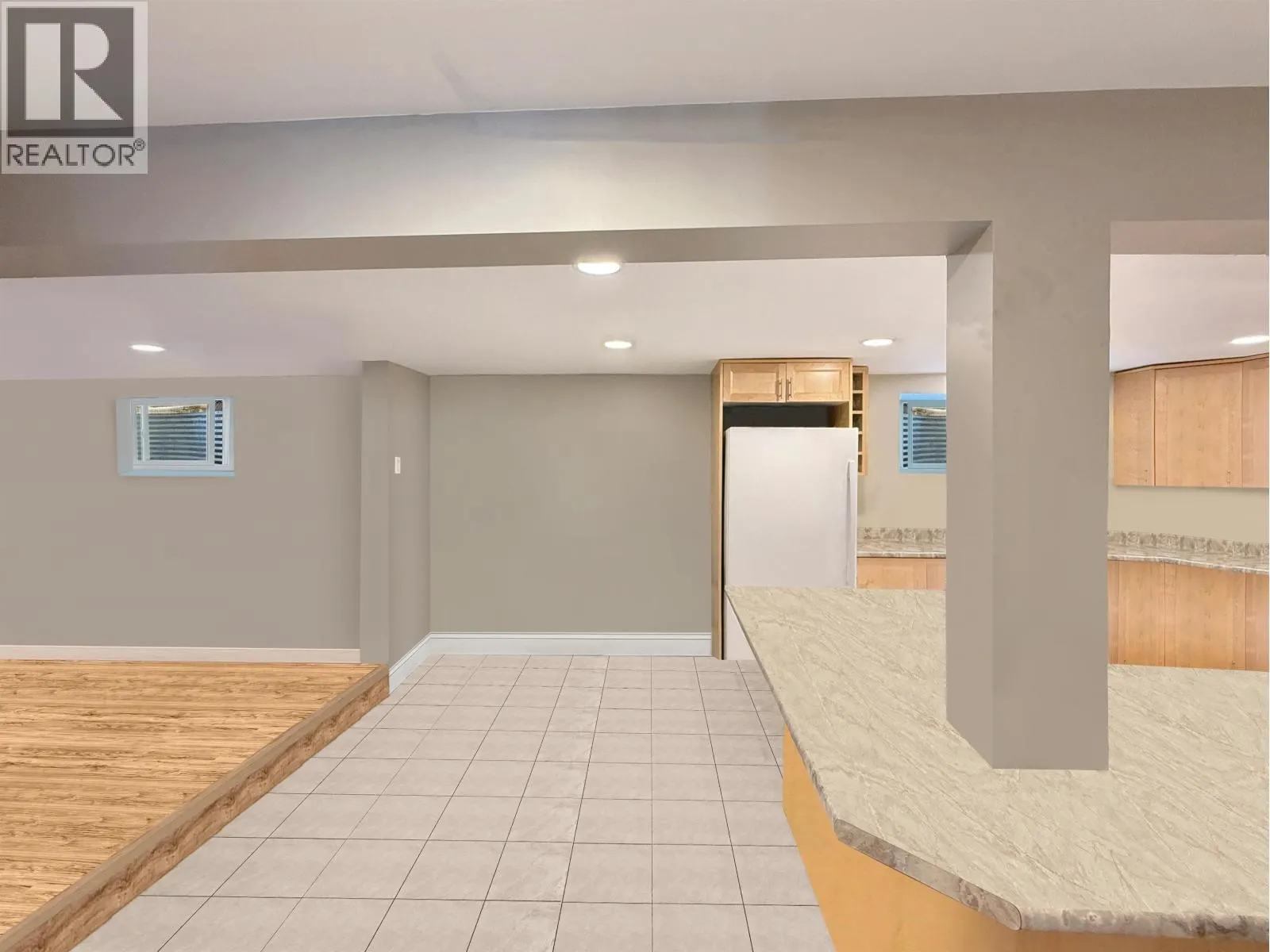 2365 LAURIER CRESCENT