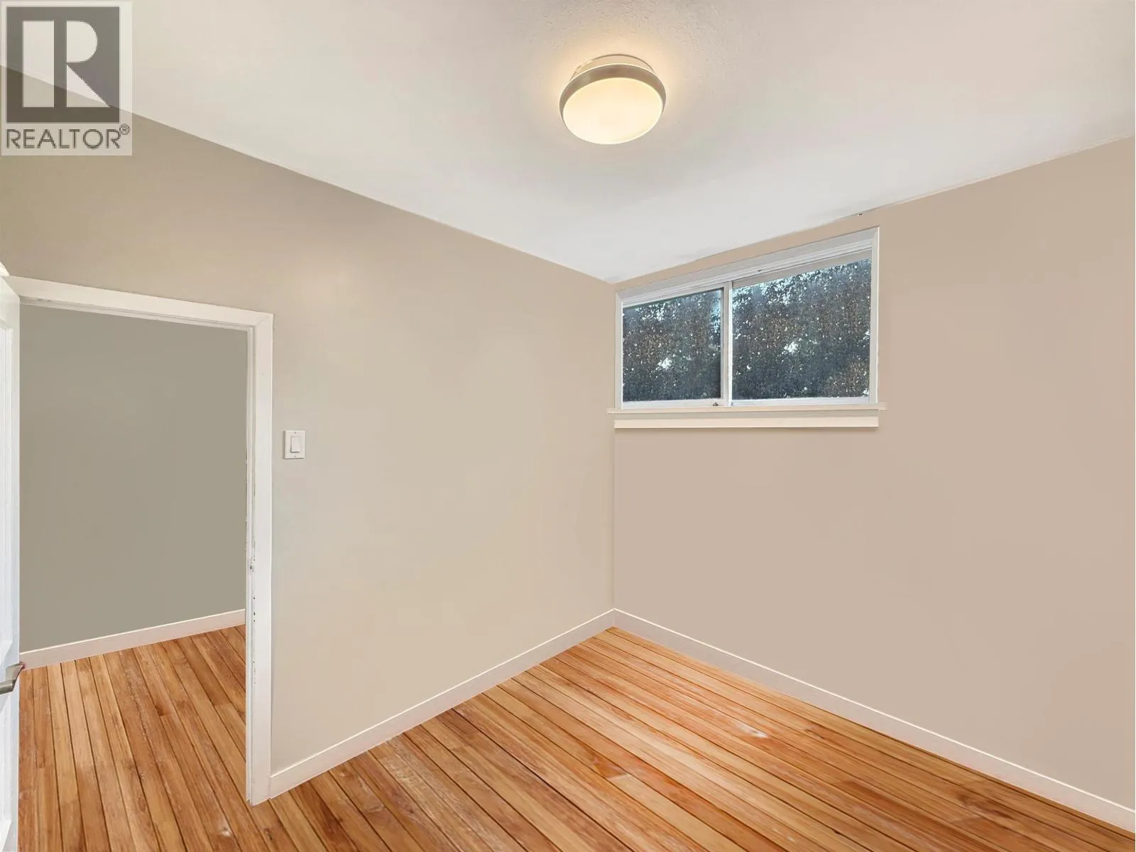 2365 LAURIER CRESCENT