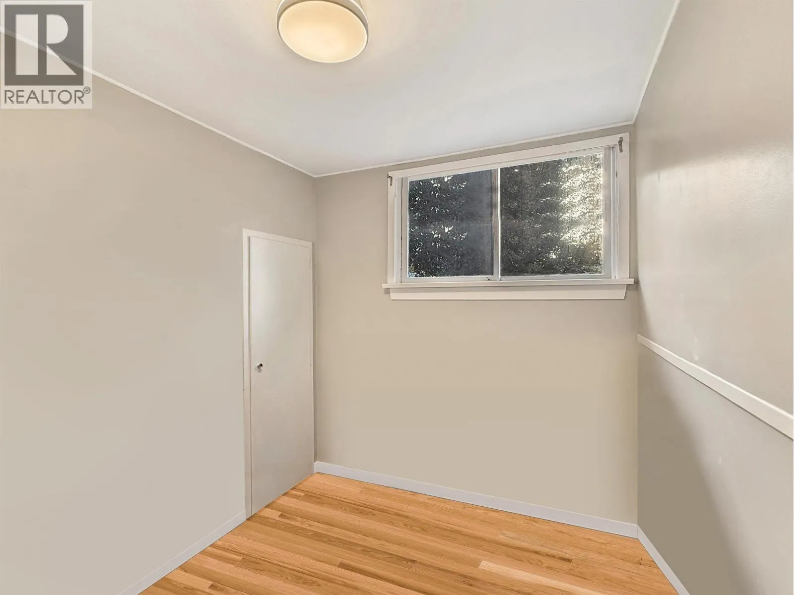 2365 LAURIER CRESCENT