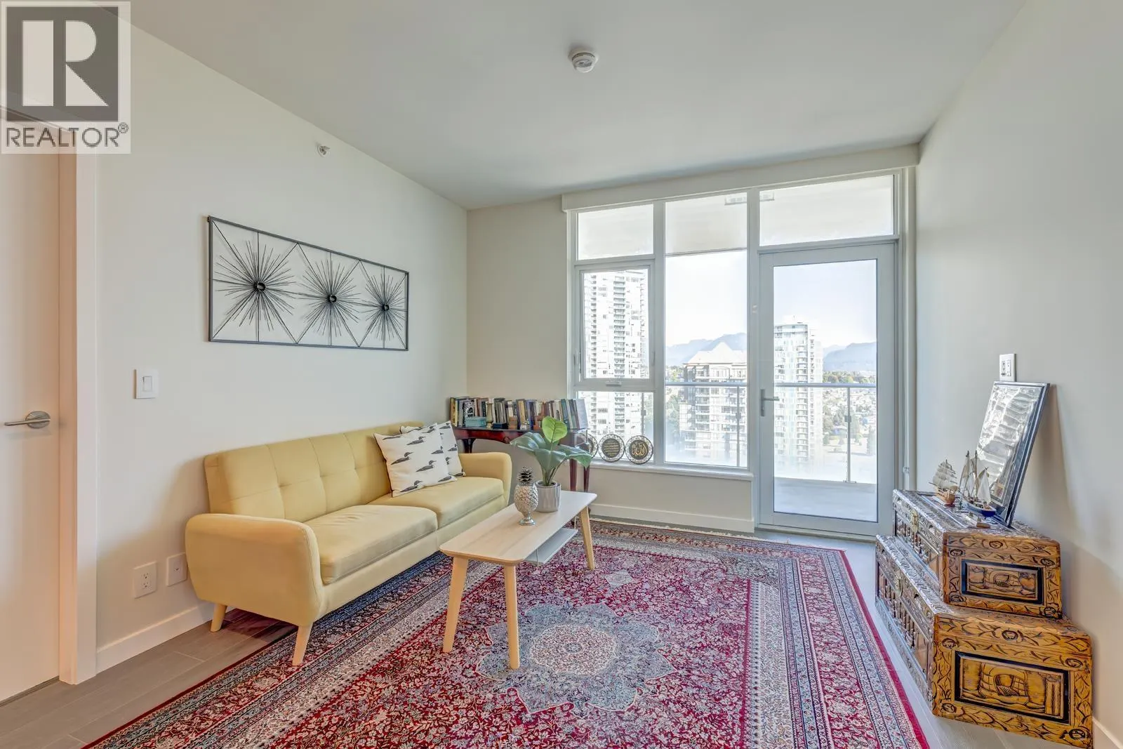 2806 4168 LOUGHEED HIGHWAY