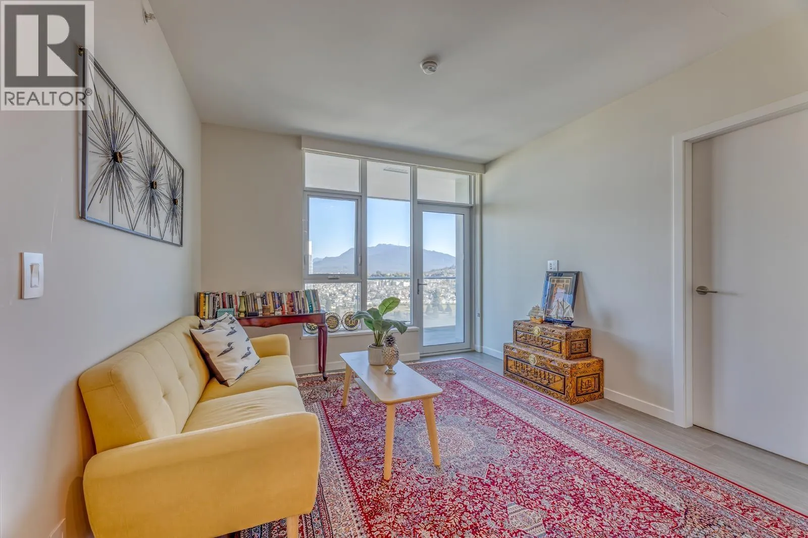 2806 4168 LOUGHEED HIGHWAY
