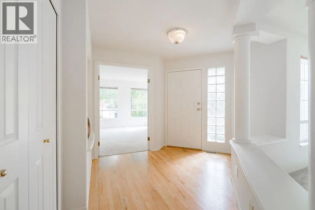 7 CADARWOOD COURT