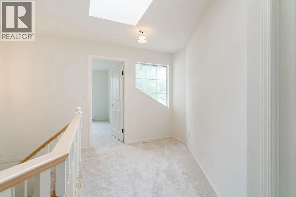 7 CADARWOOD COURT