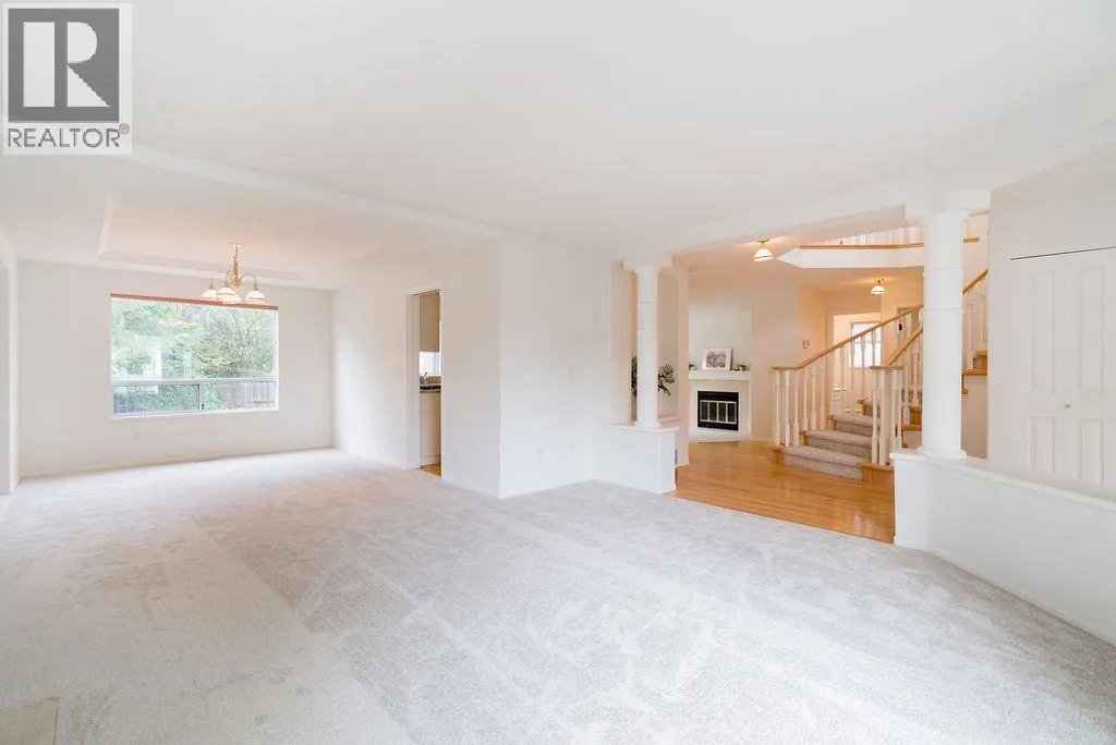7 CADARWOOD COURT