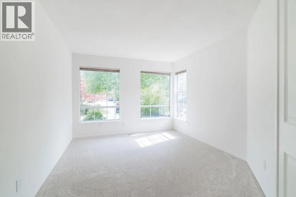 7 CADARWOOD COURT