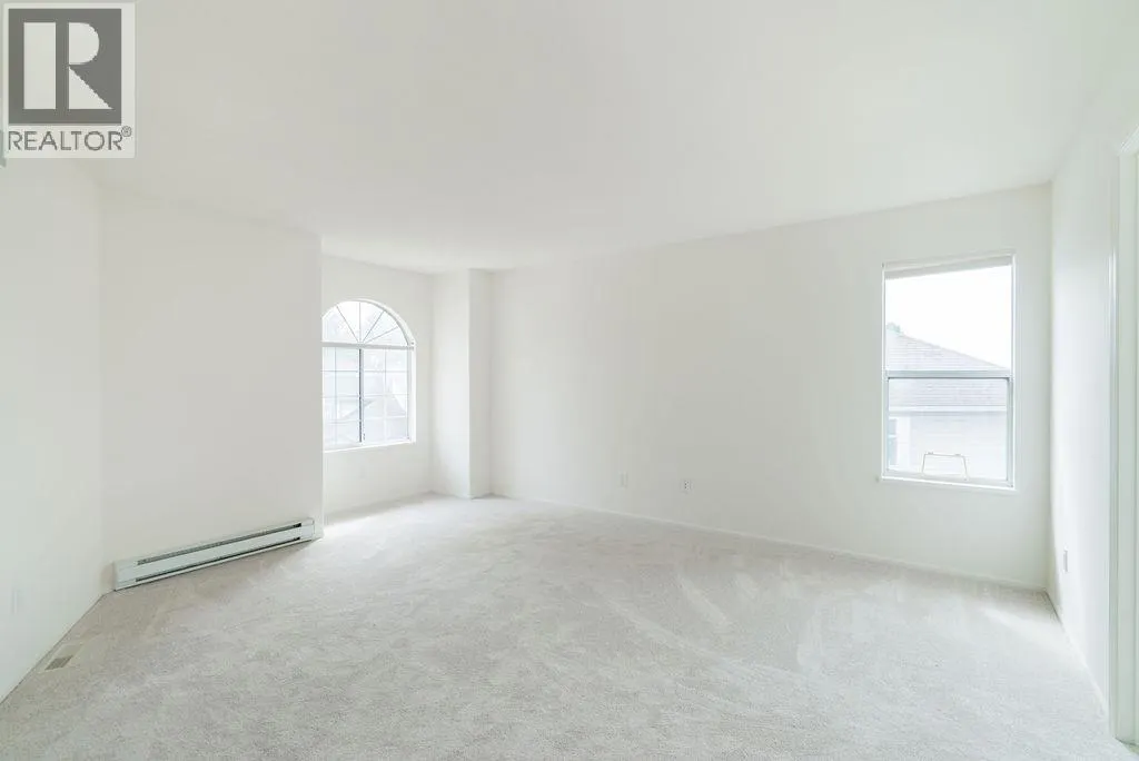 7 CADARWOOD COURT