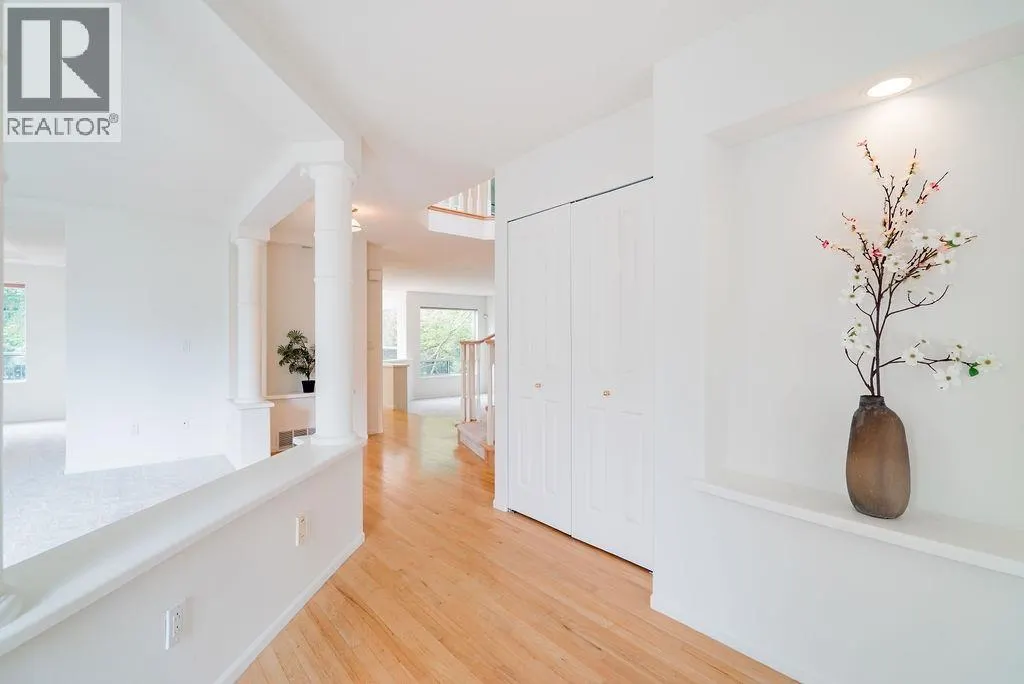 7 CADARWOOD COURT