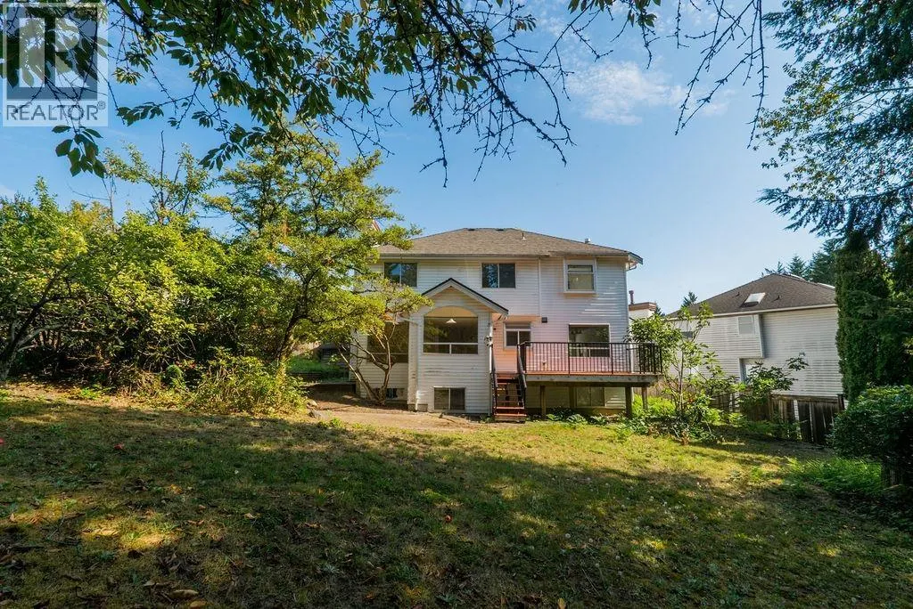 7 CADARWOOD COURT
