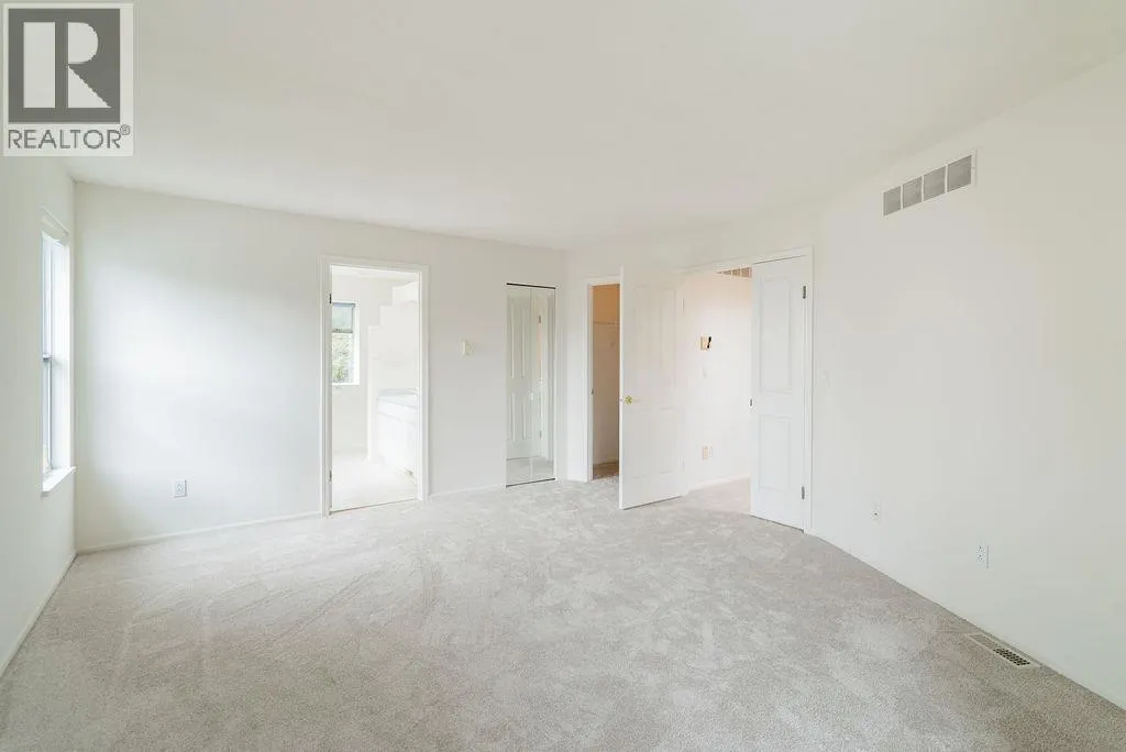 7 CADARWOOD COURT