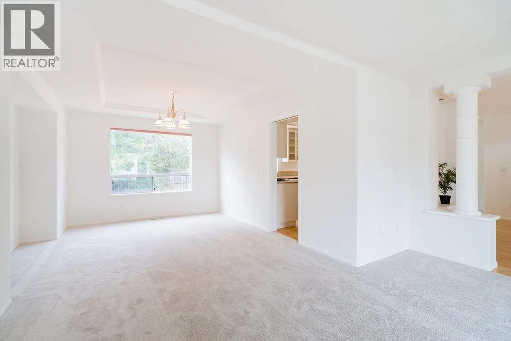 7 CADARWOOD COURT