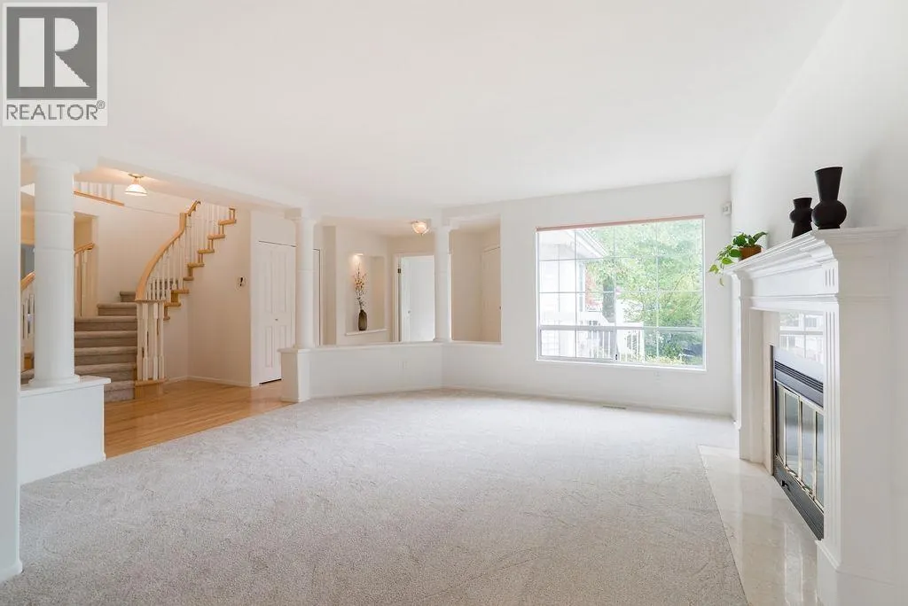7 CADARWOOD COURT