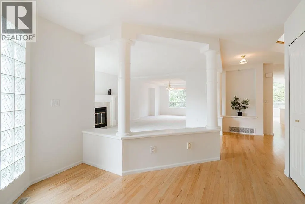 7 CADARWOOD COURT