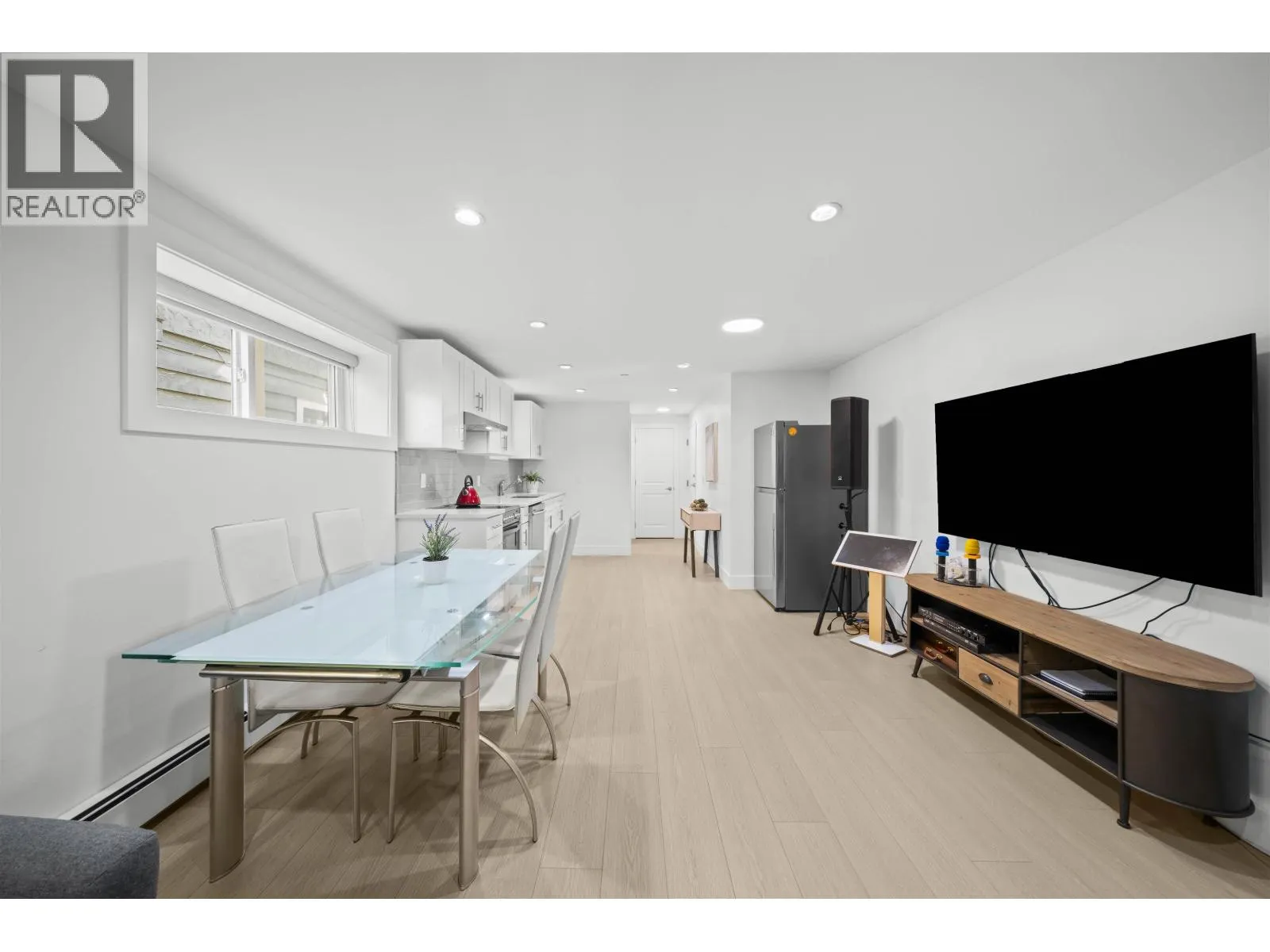 870 W 59TH AVENUE
