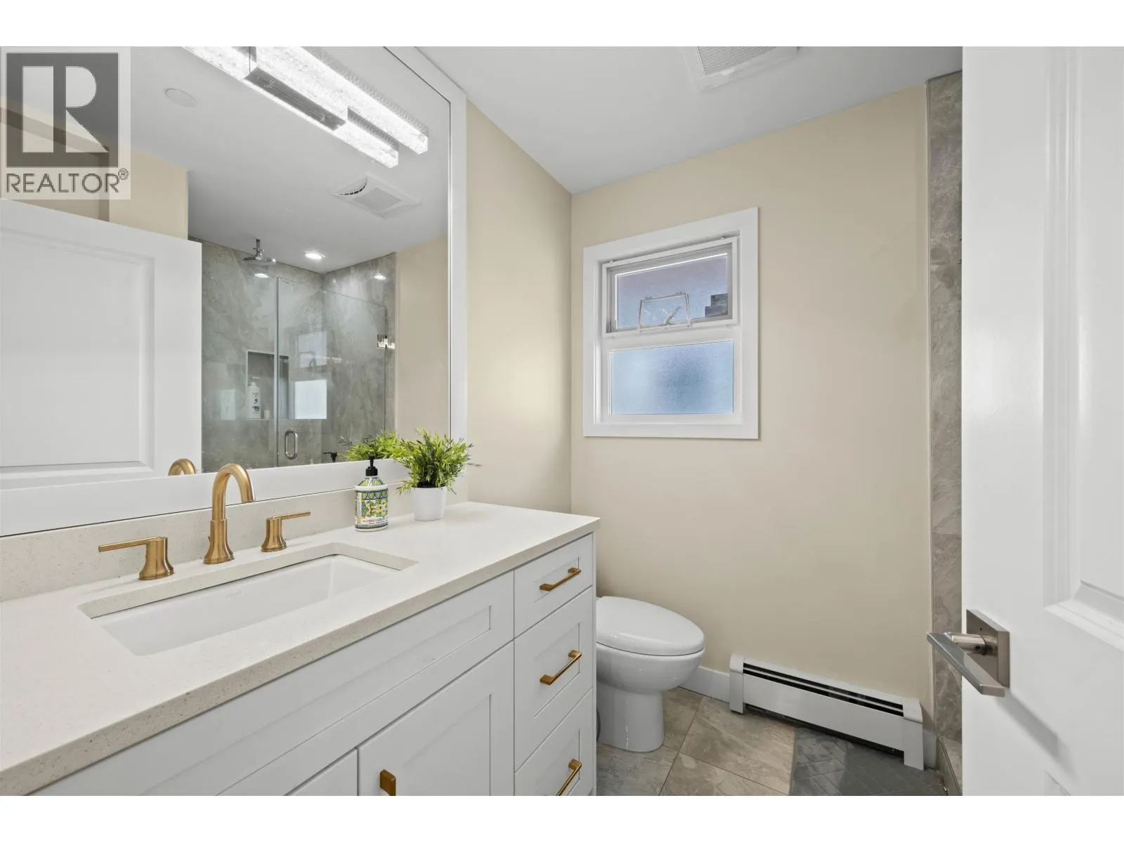 870 W 59TH AVENUE