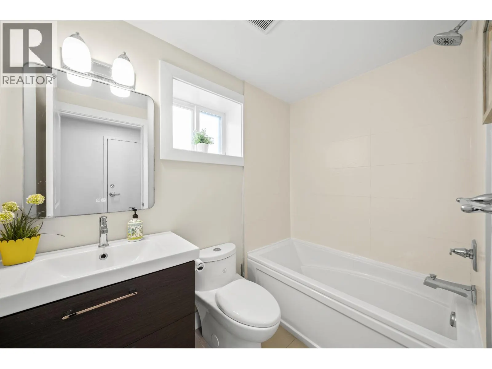 870 W 59TH AVENUE