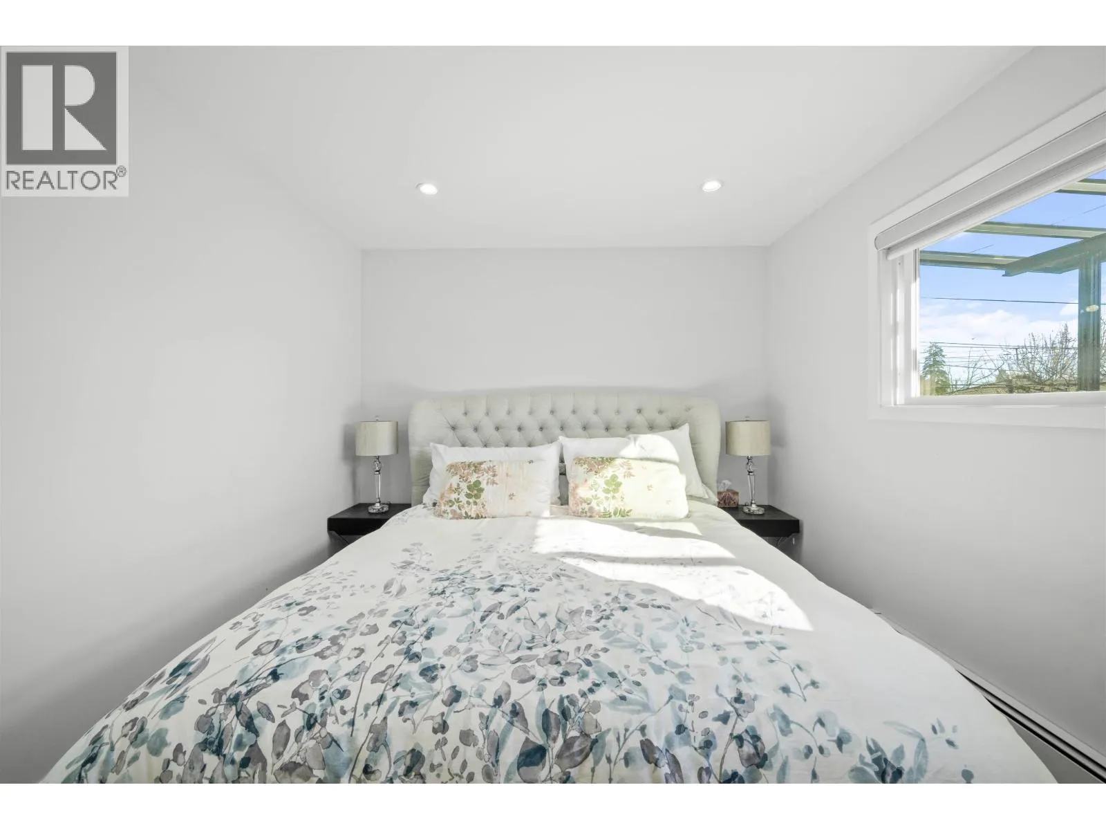 870 W 59TH AVENUE
