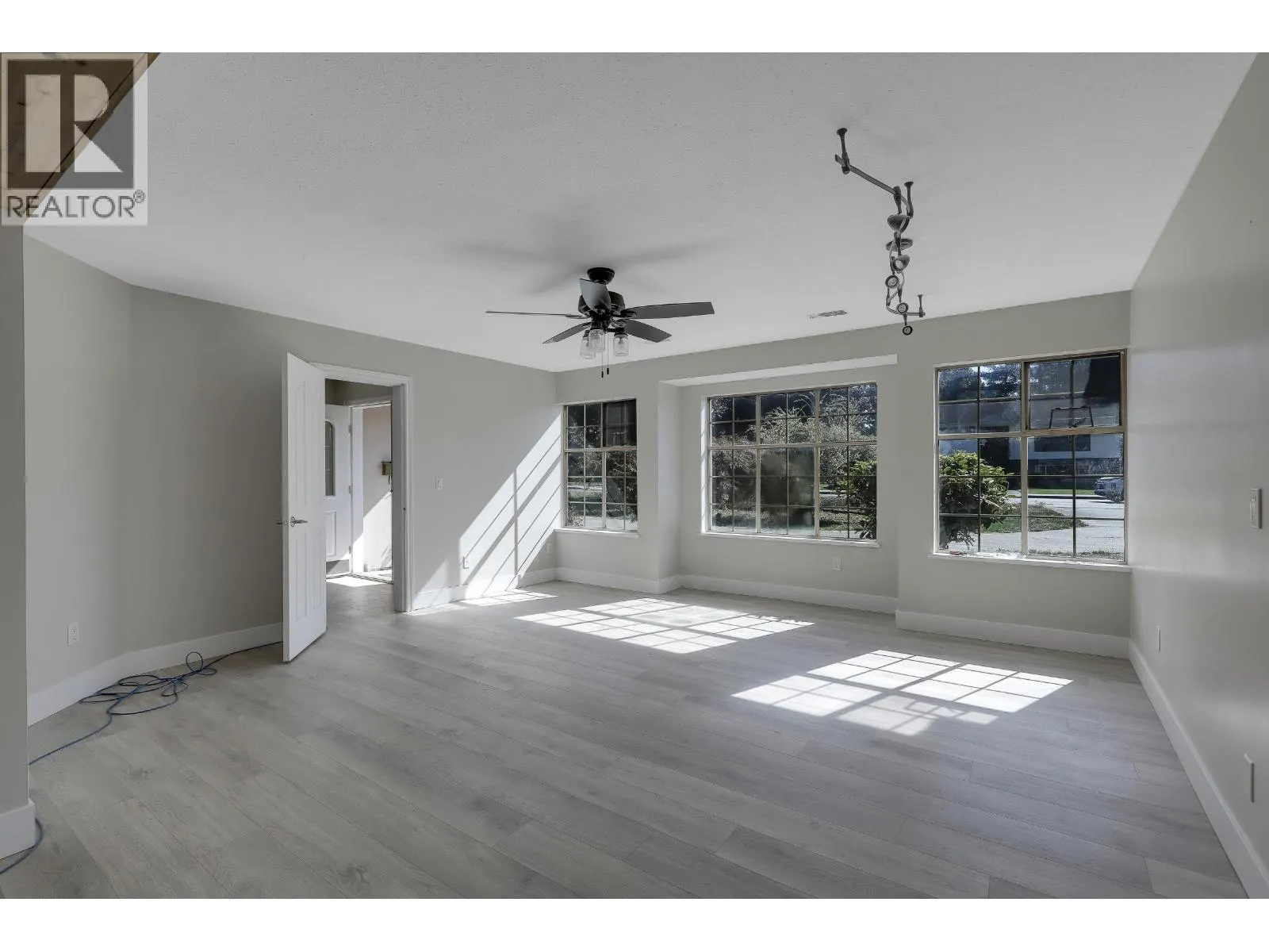 21105 RIVER ROAD