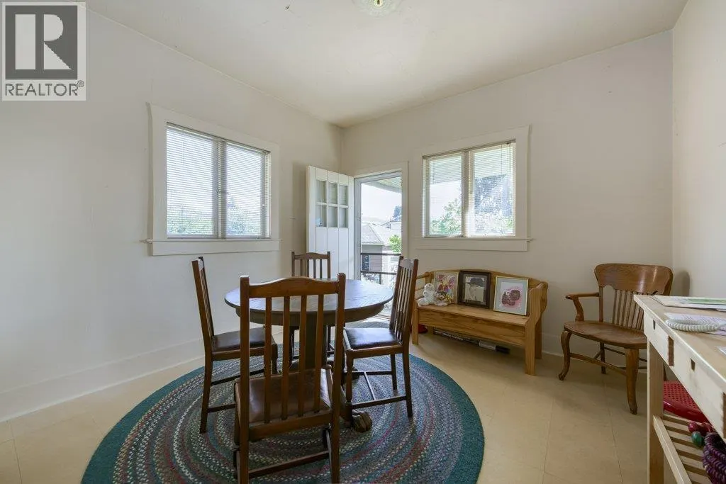 535 W 15TH STREET