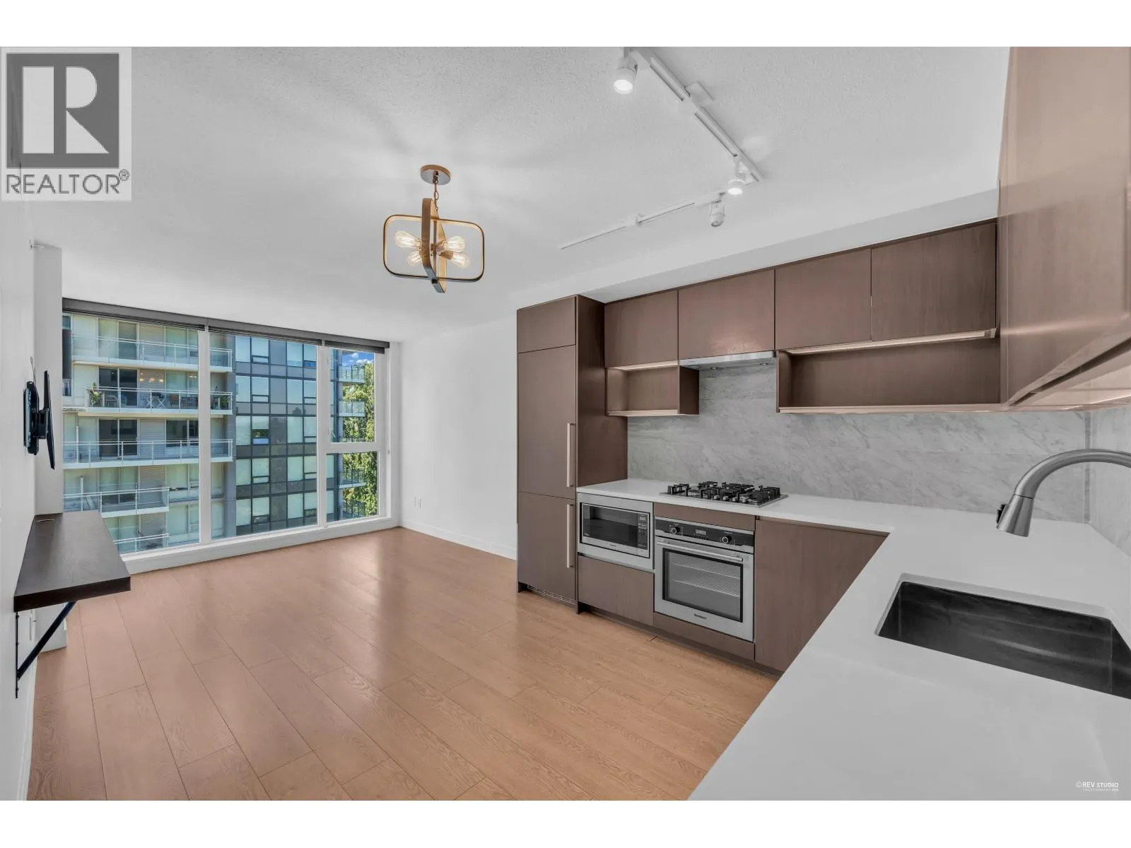 1006 8988 PATTERSON ROAD