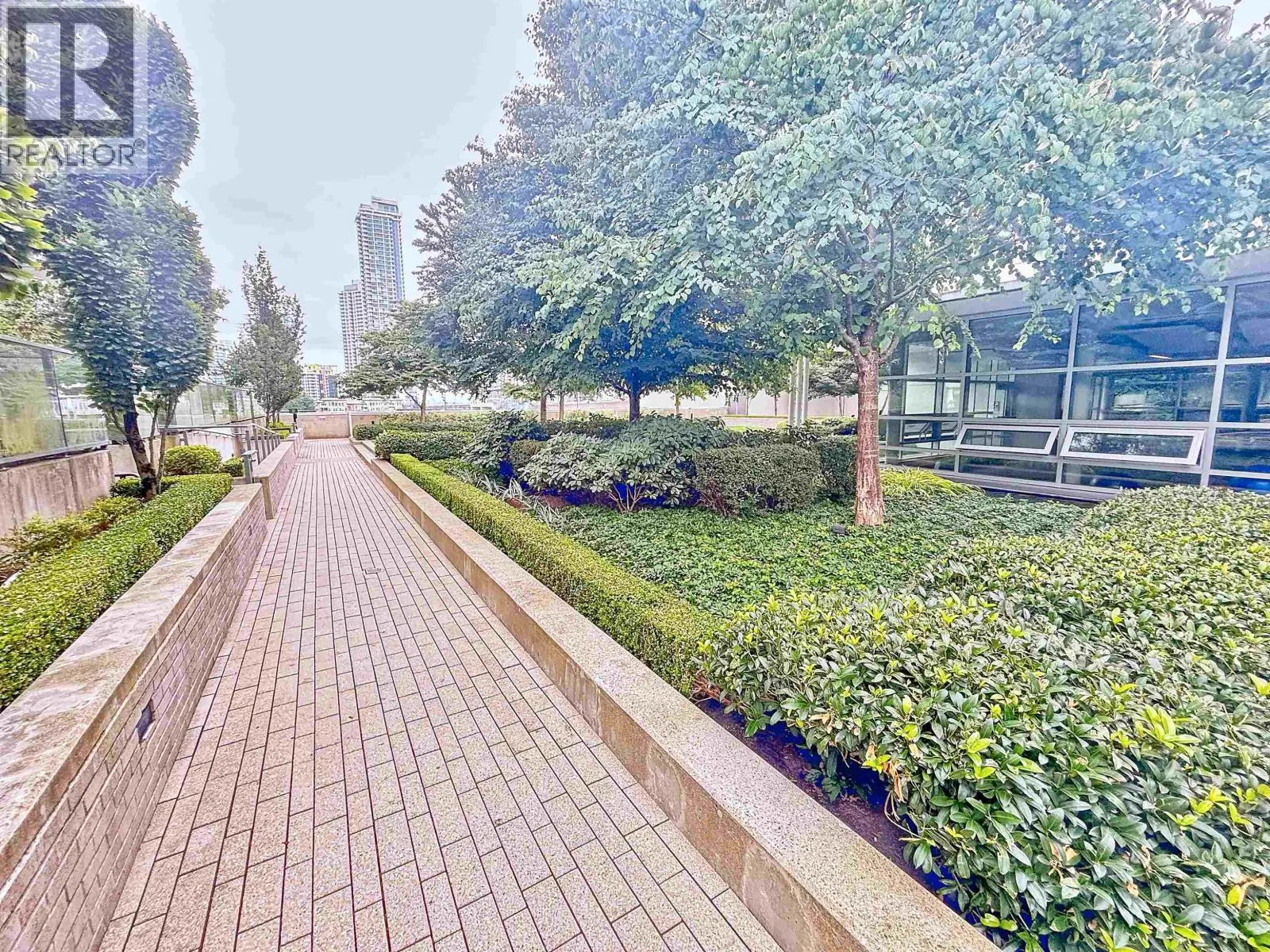 1804 602 COMO LAKE AVENUE