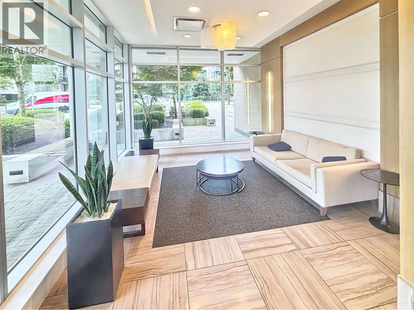 1804 602 COMO LAKE AVENUE