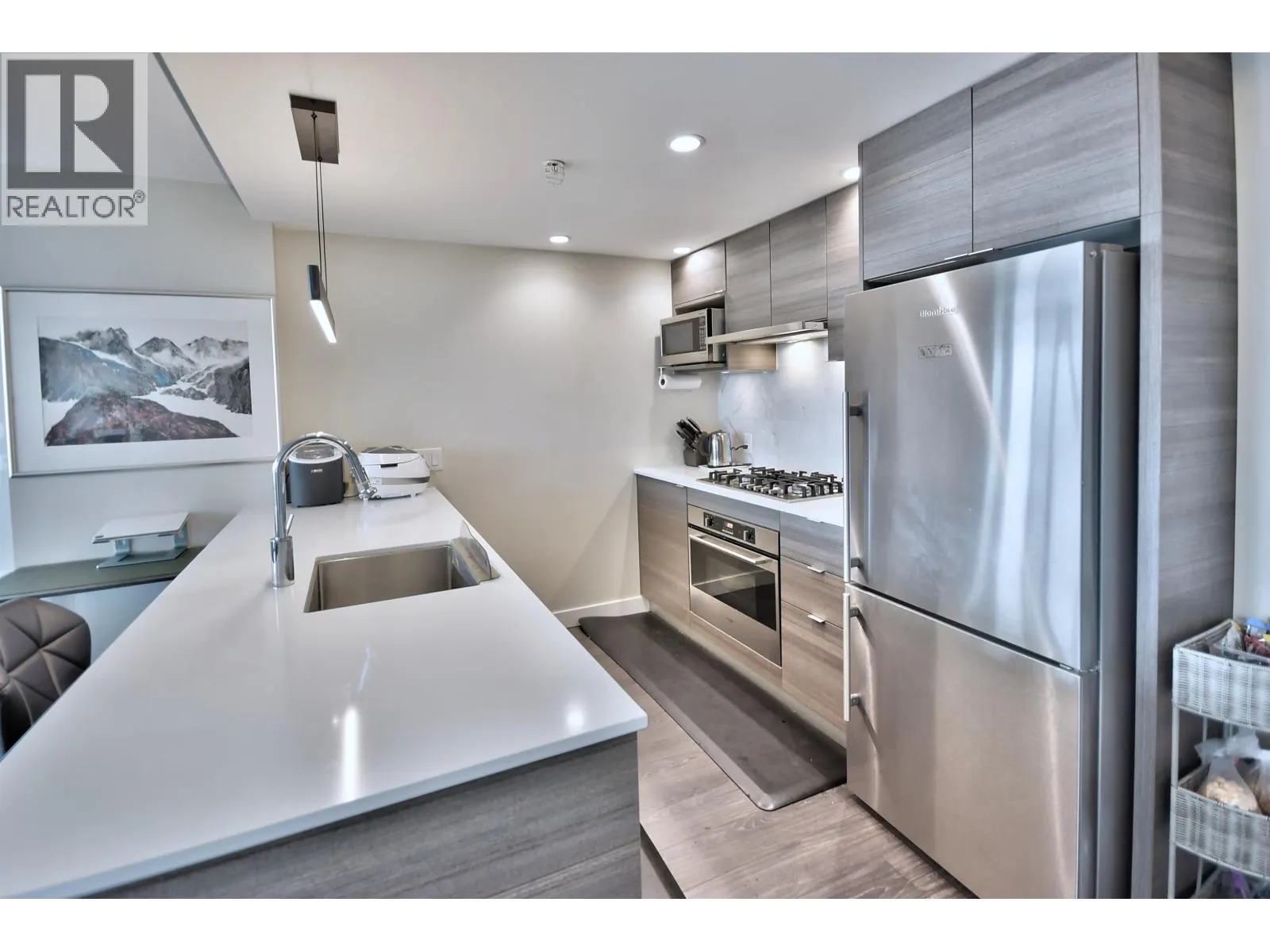 1804 602 COMO LAKE AVENUE