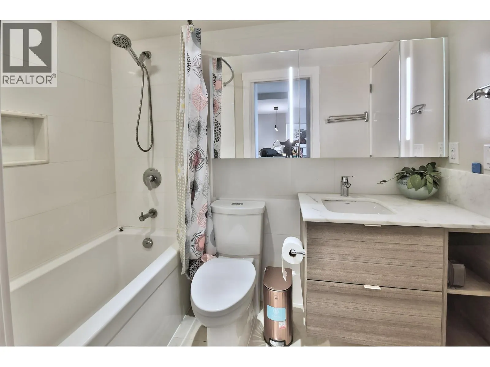 1804 602 COMO LAKE AVENUE