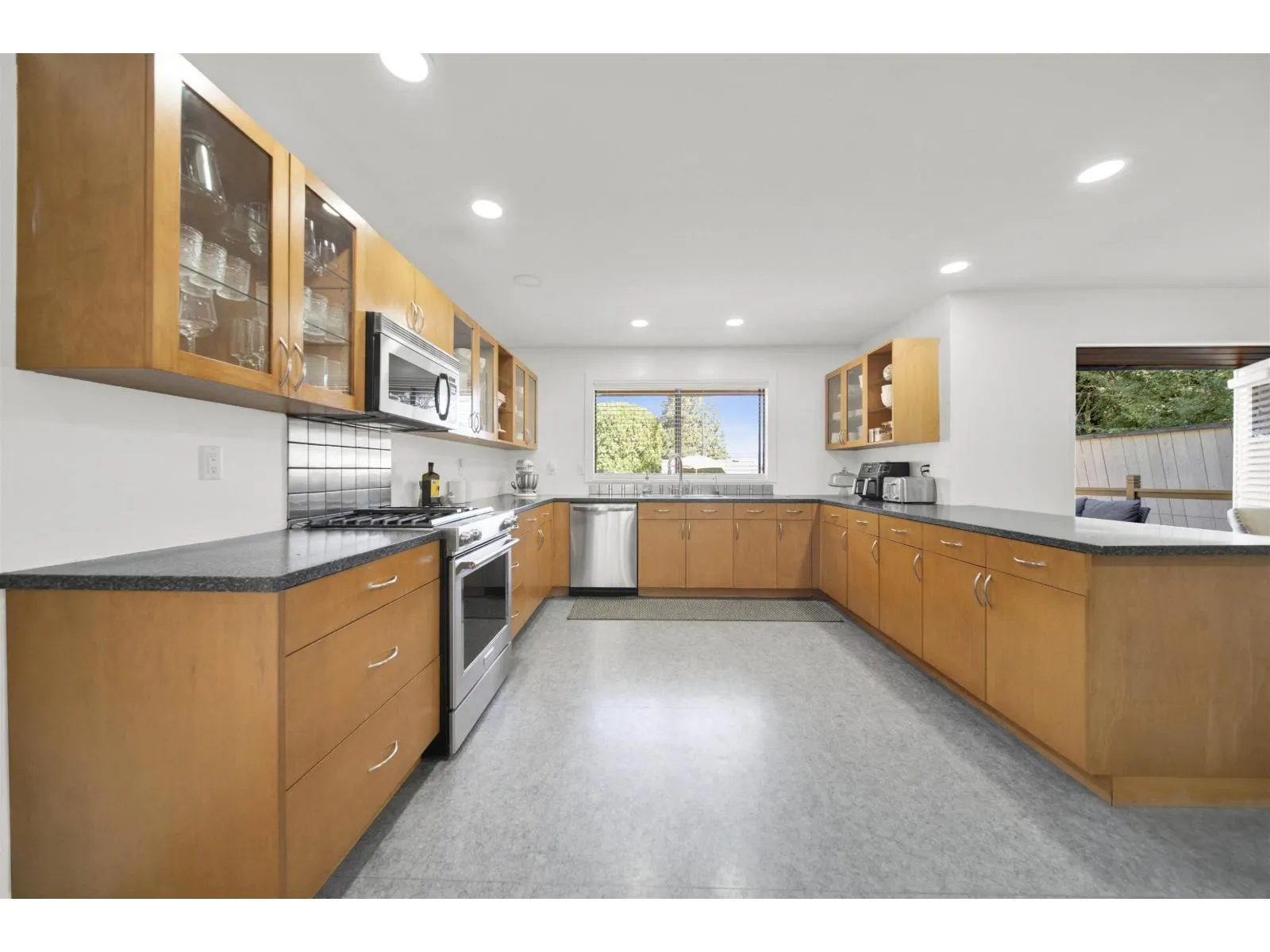 11473 ROYAL CRESCENT