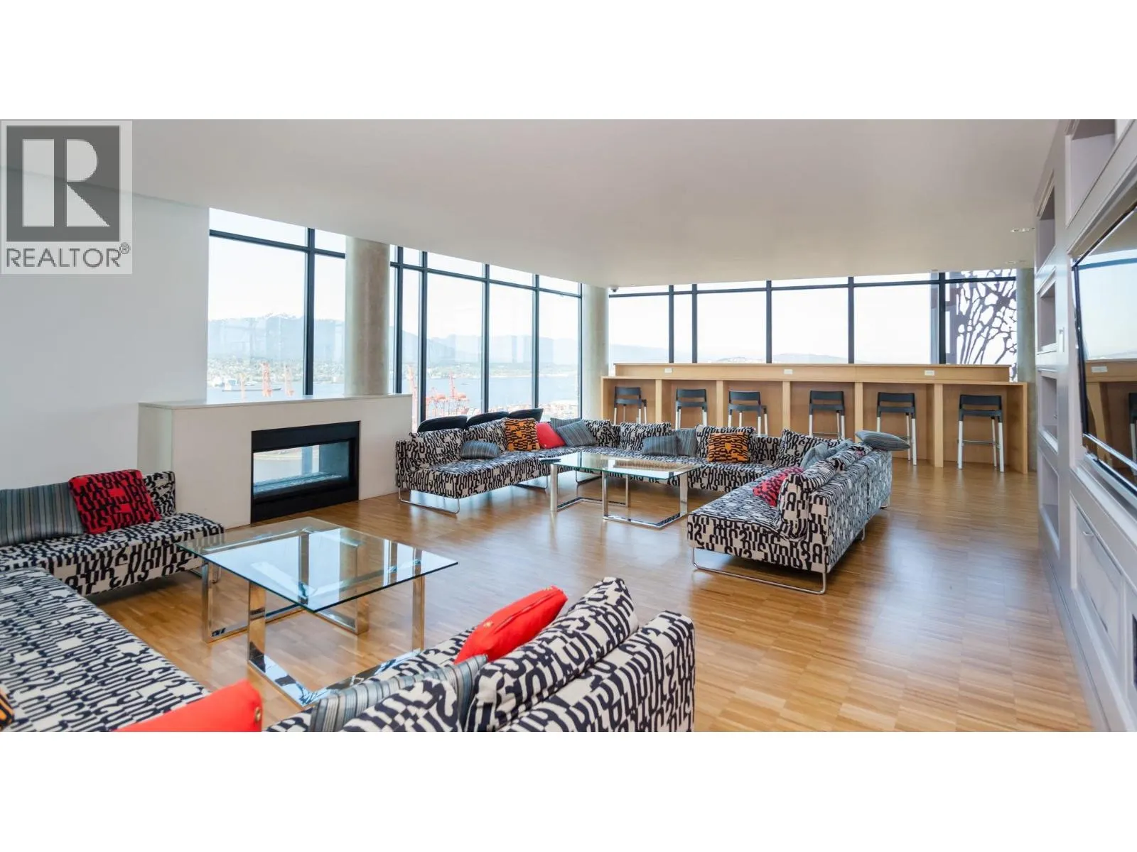 165 108 W CORDOVA STREET