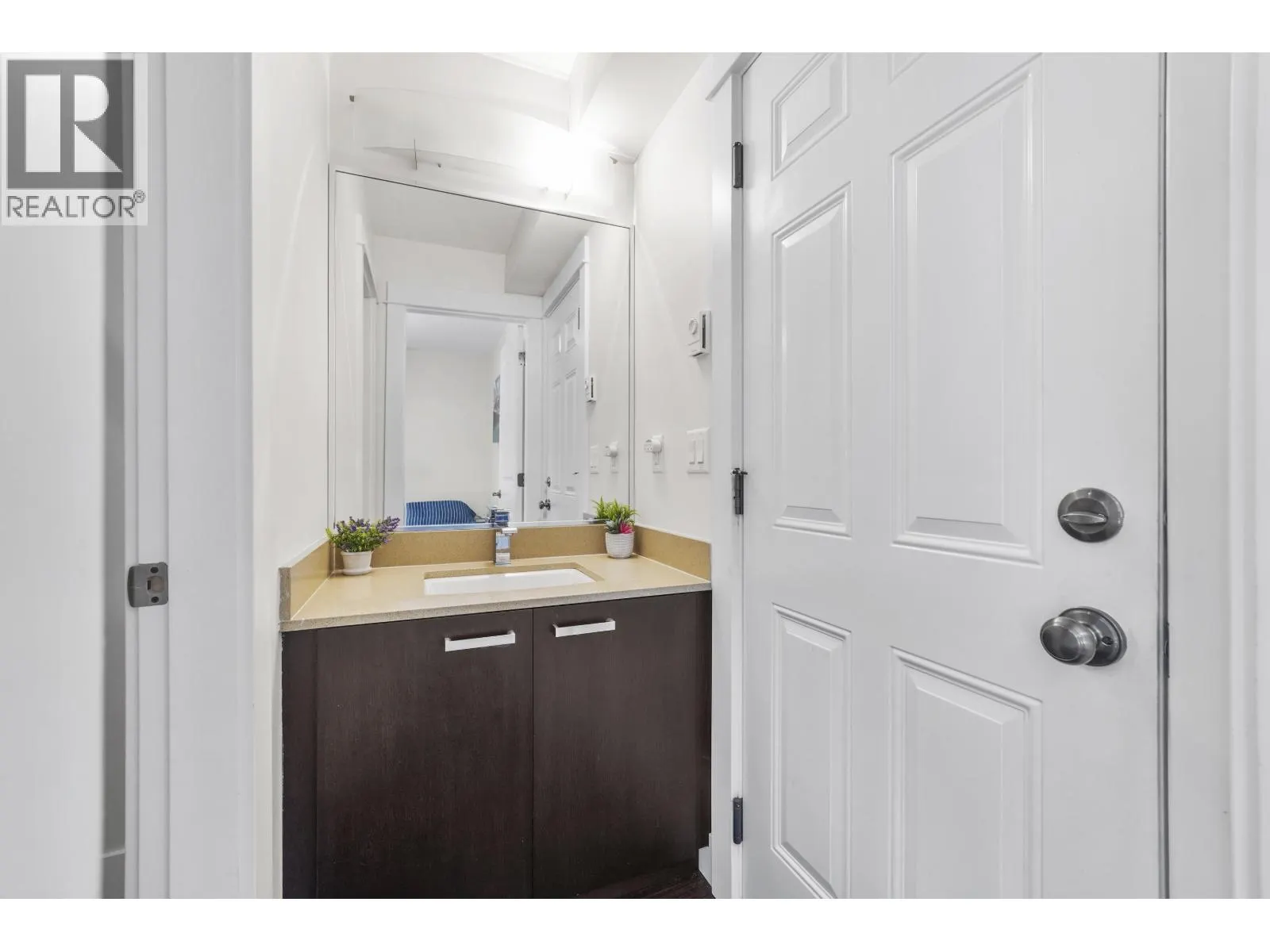 118 3382 VIEWMOUNT DRIVE