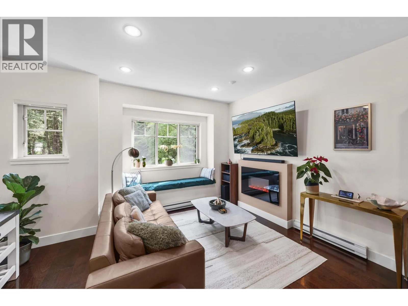 118 3382 VIEWMOUNT DRIVE