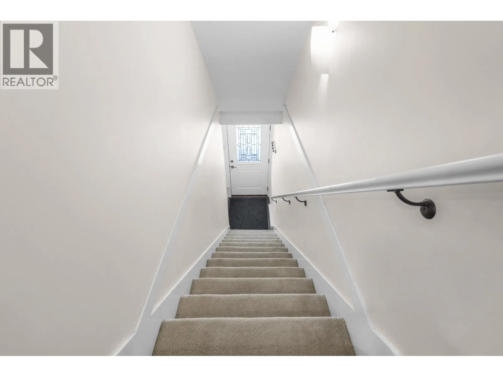 118 3382 VIEWMOUNT DRIVE
