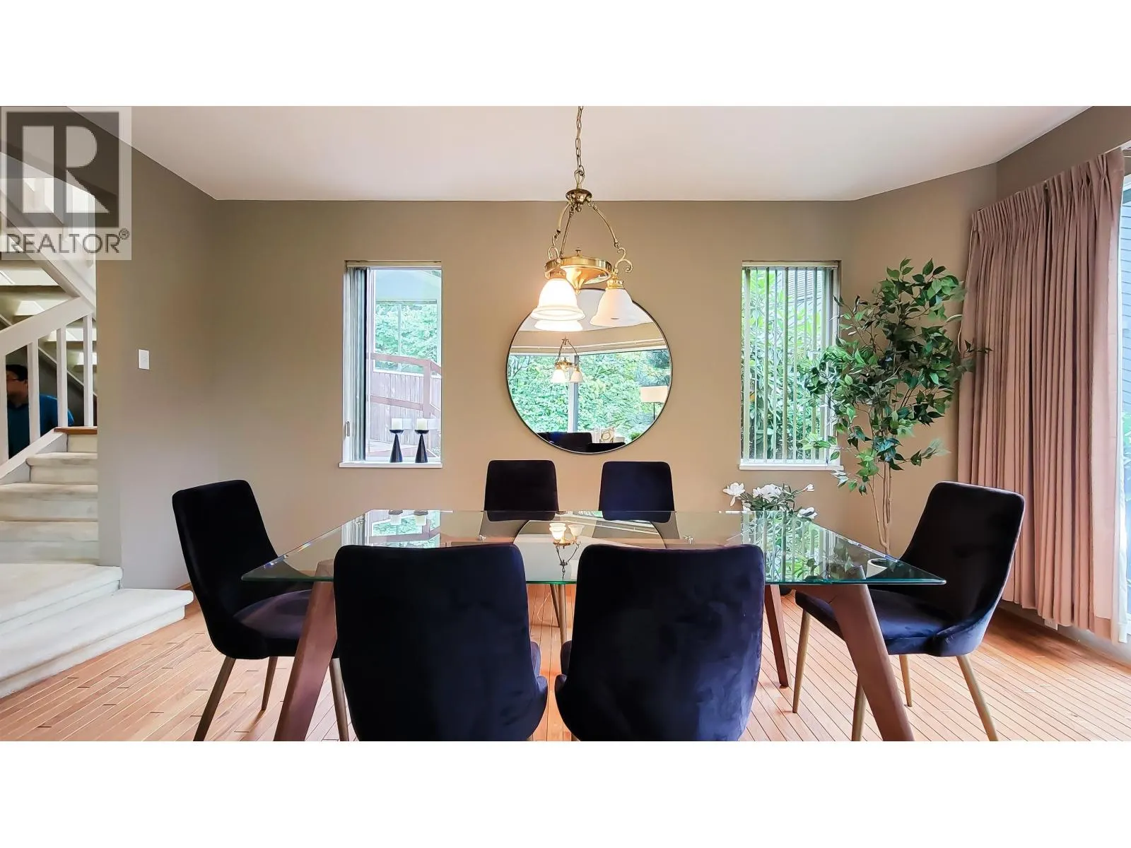 1092 CORONA CRESCENT