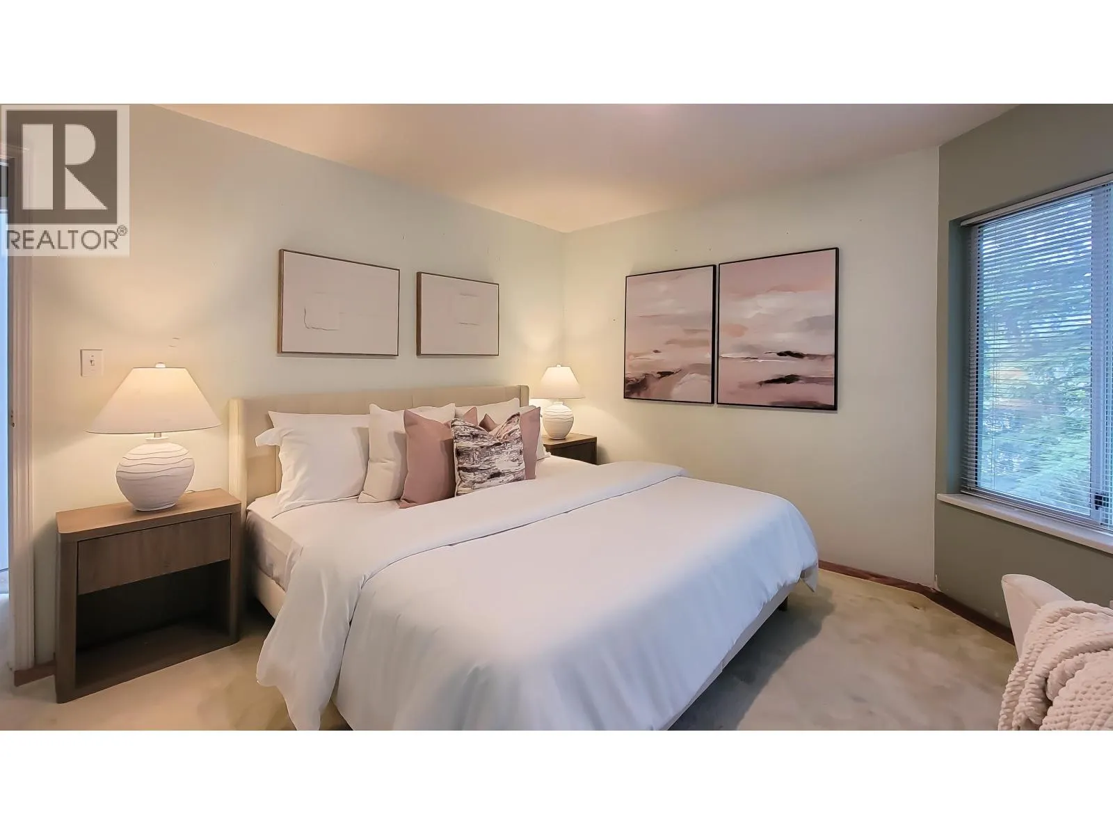 1092 CORONA CRESCENT
