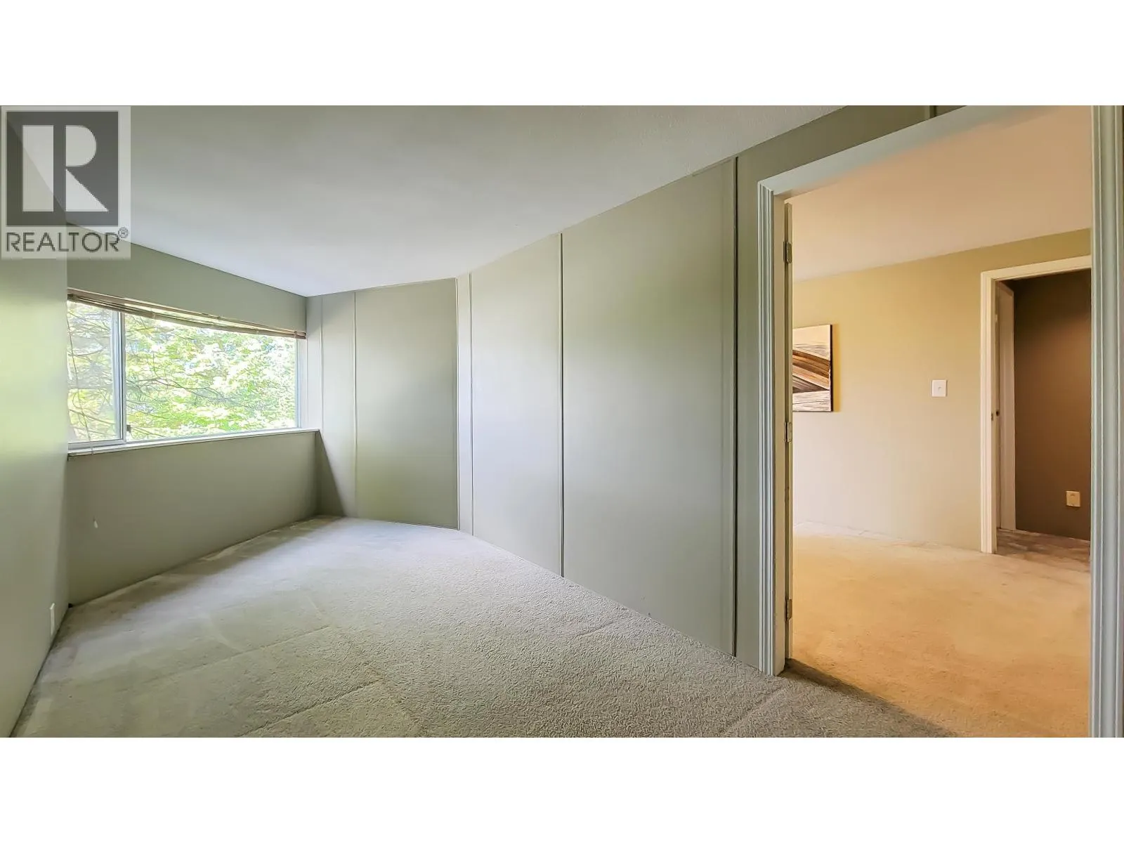 1092 CORONA CRESCENT