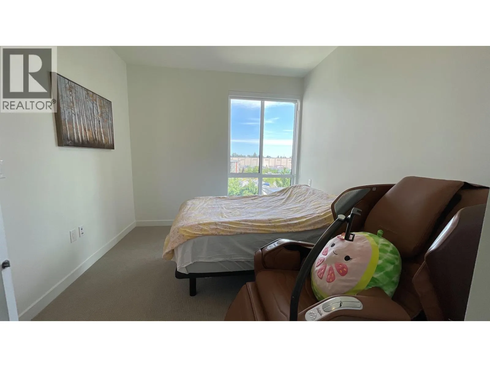 614 7599 15TH STREET