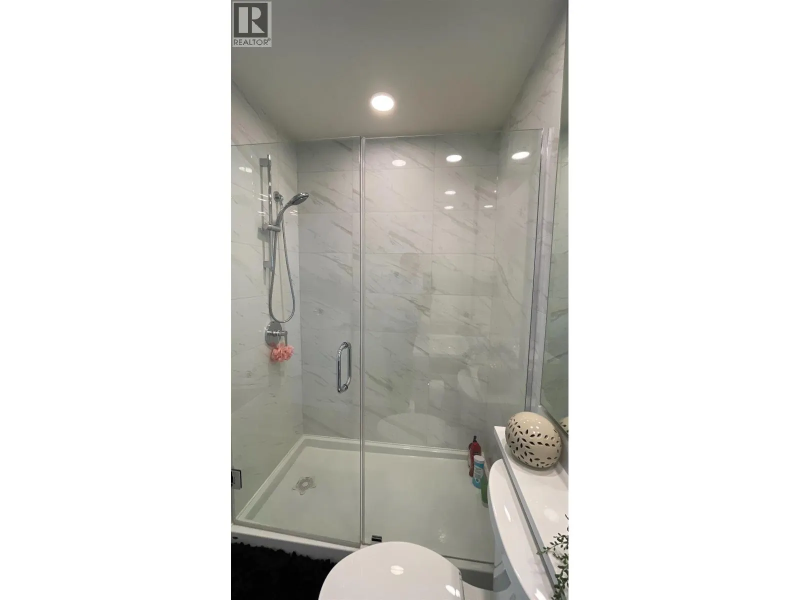 614 7599 15TH STREET