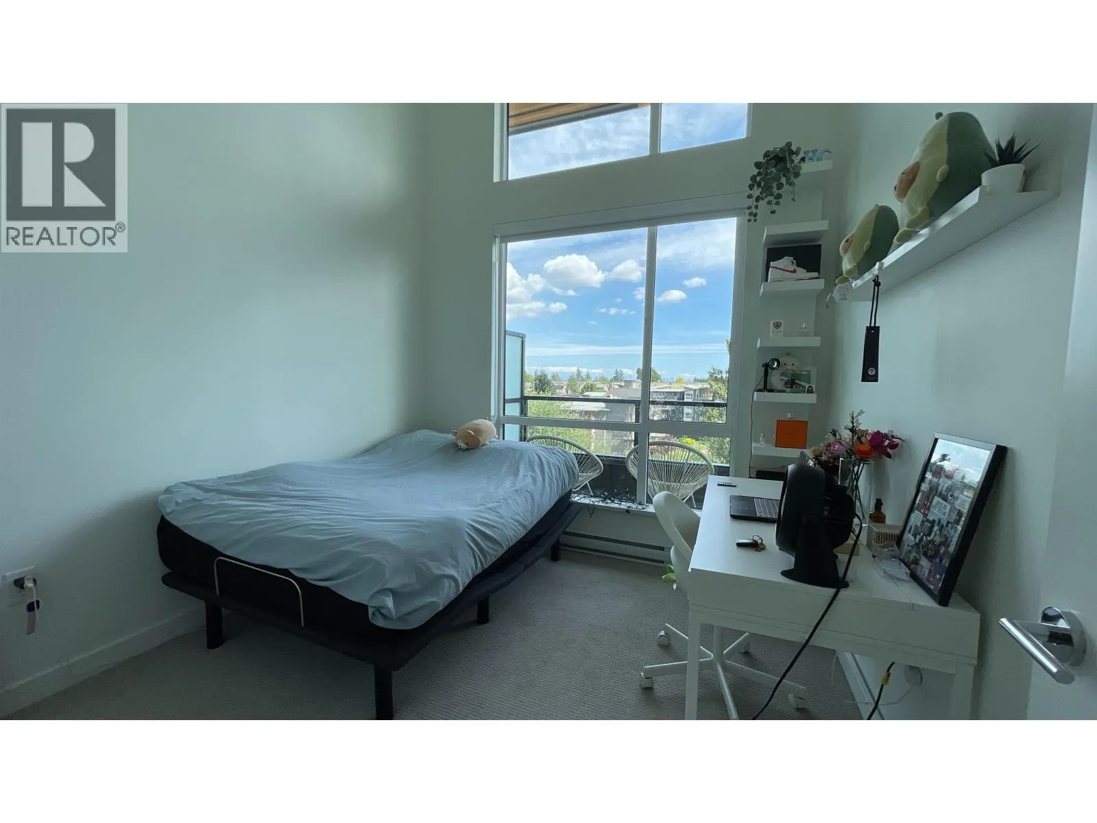 614 7599 15TH STREET