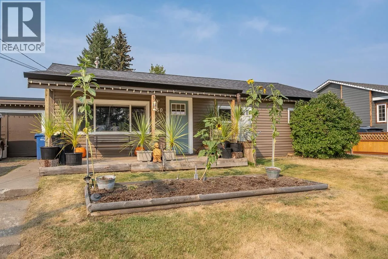 260 DOGWOOD AVENUE