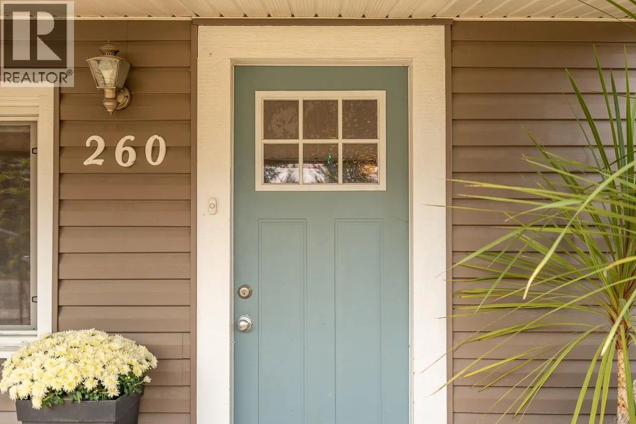 260 DOGWOOD AVENUE