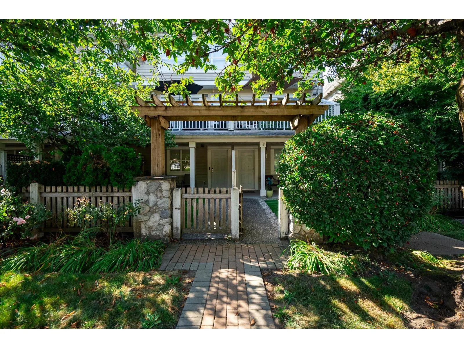 19 6415 197 STREET