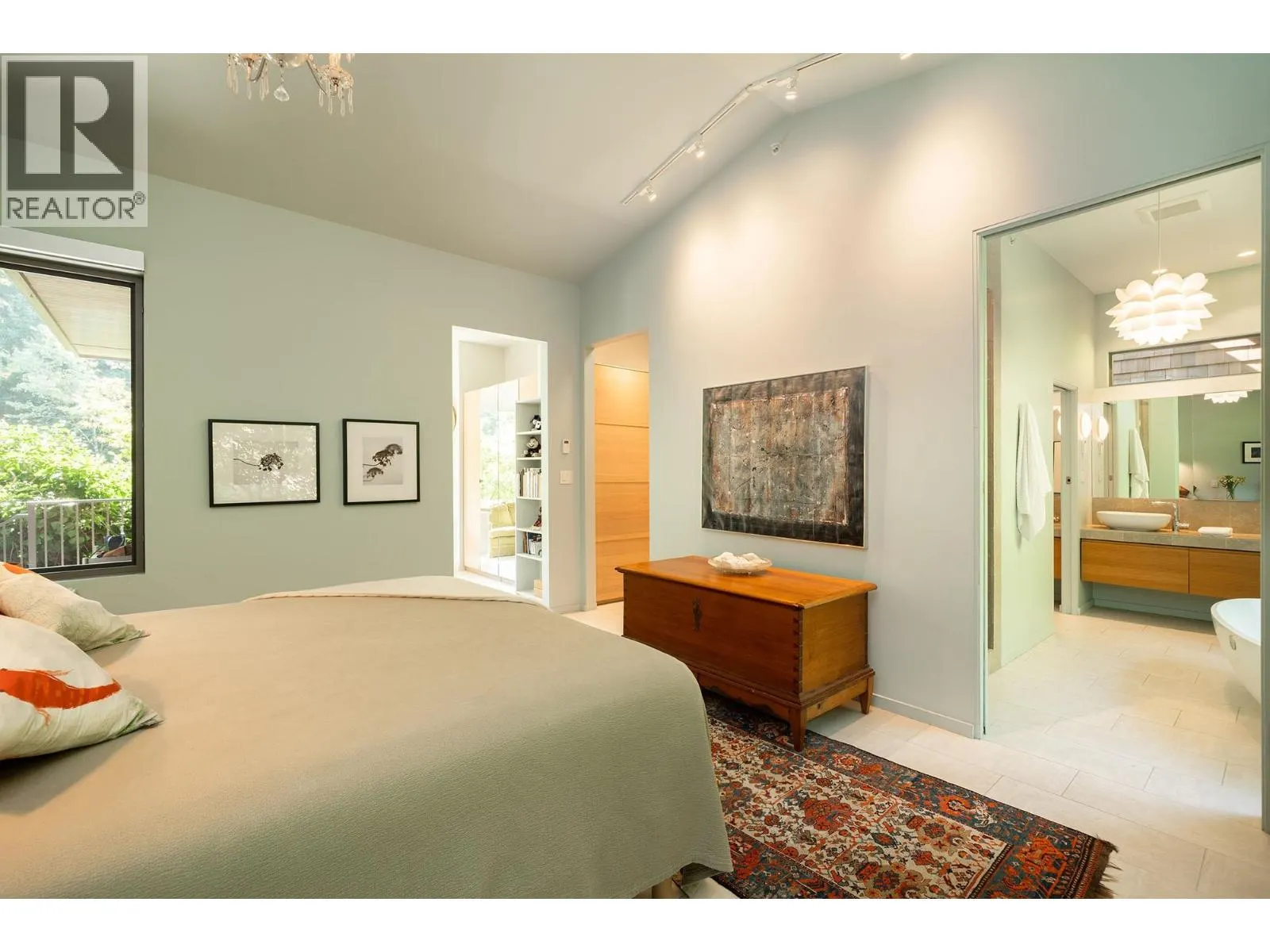 1754 FRANCES WALK