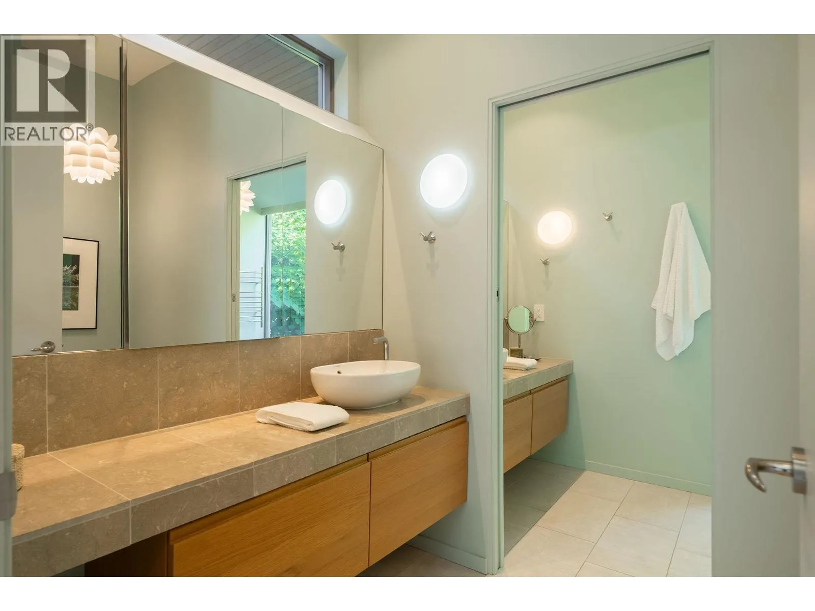 1754 FRANCES WALK