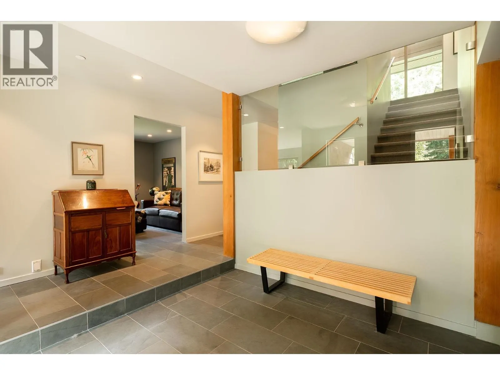 1754 FRANCES WALK