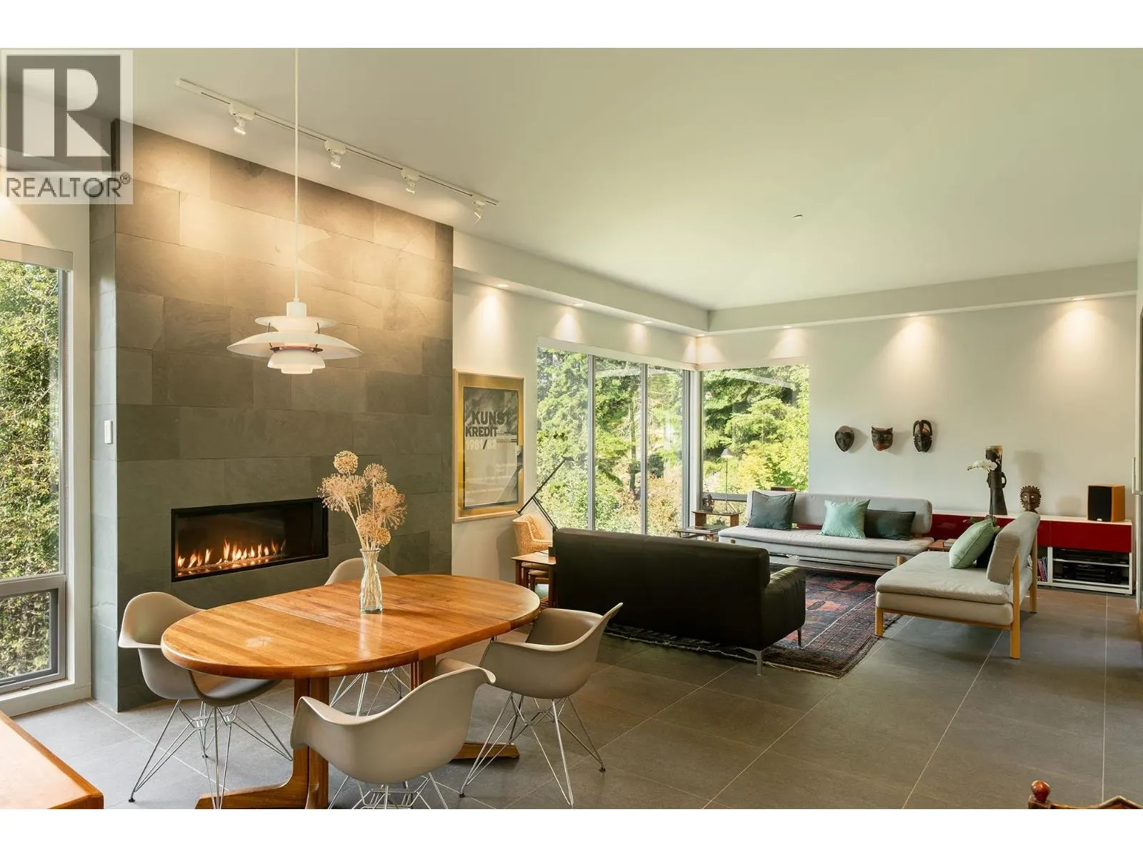 1754 FRANCES WALK