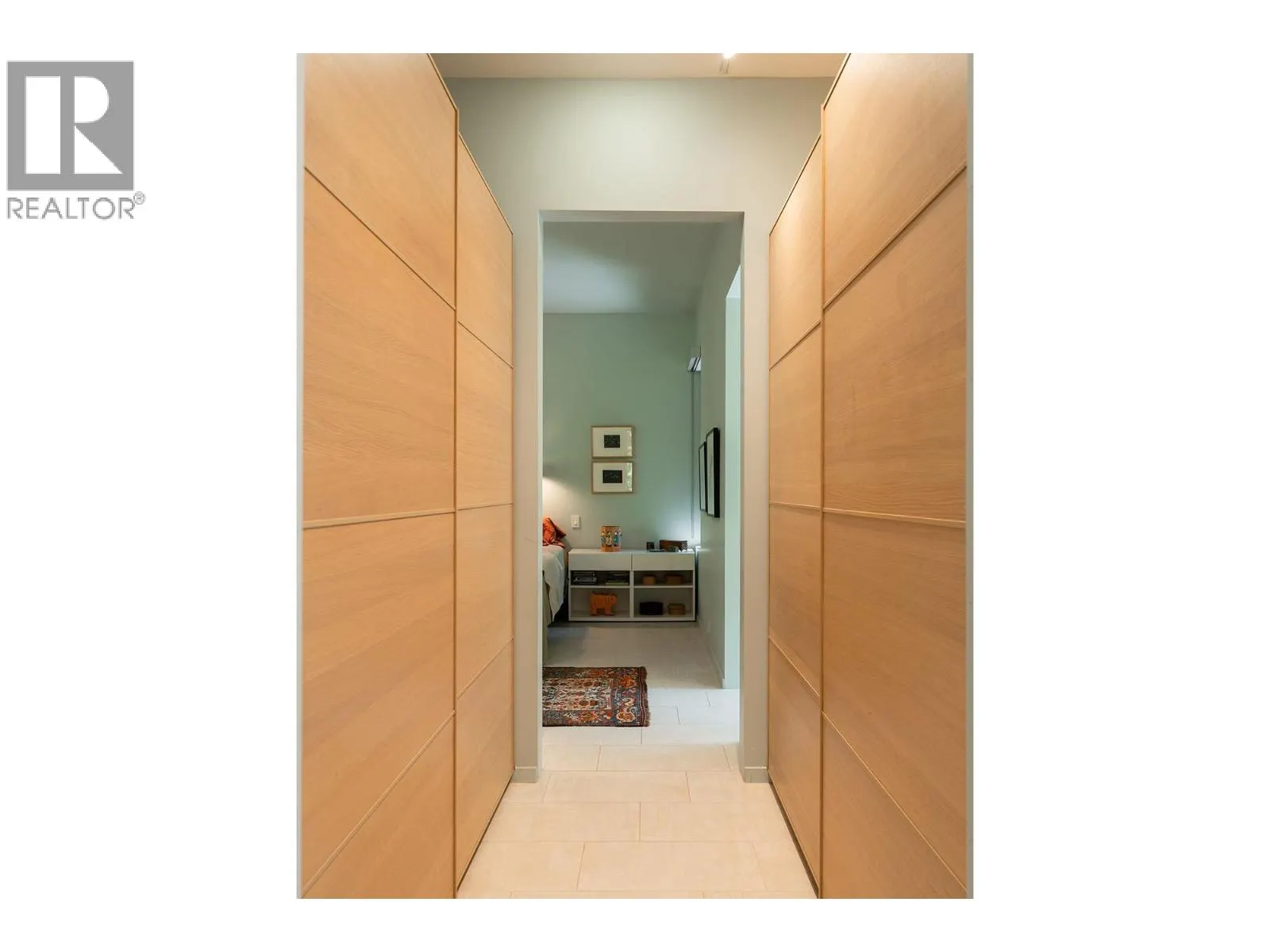 1754 FRANCES WALK