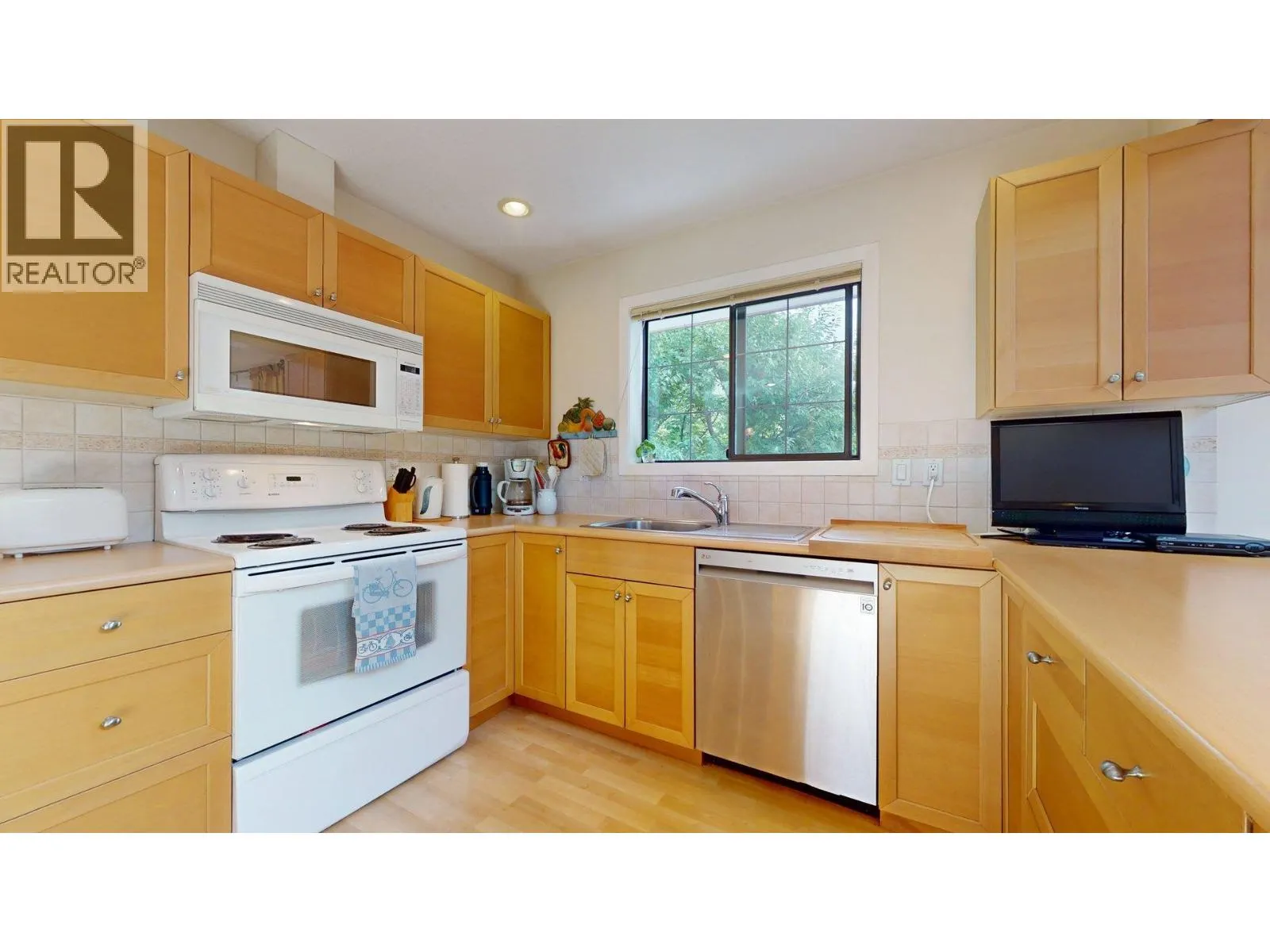 41343 KINGSWOOD ROAD