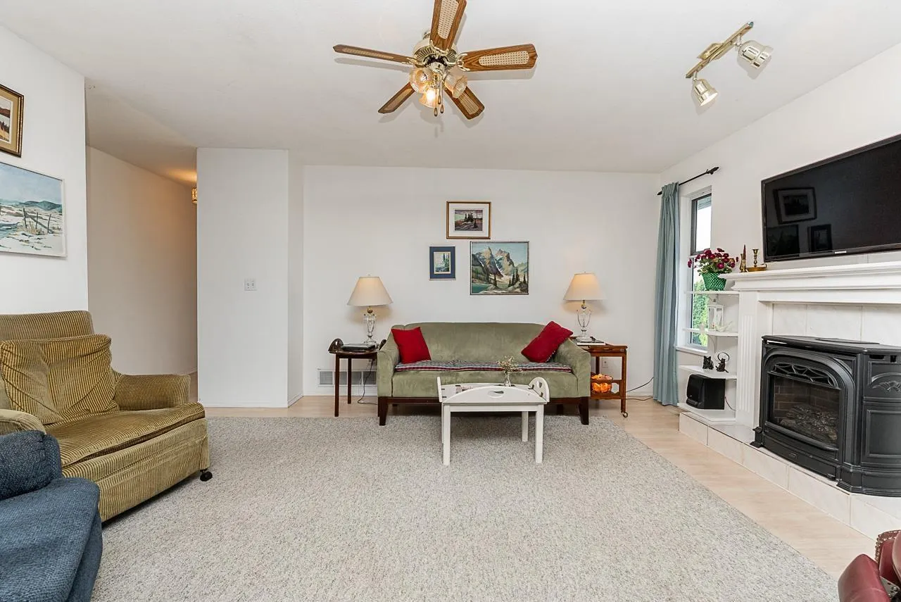 7652 SAPPHIRE DRIVE|Sardis West Vedder