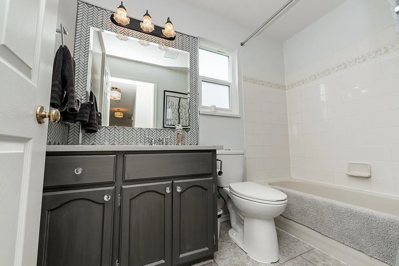 7652 SAPPHIRE DRIVE|Sardis West Vedder
